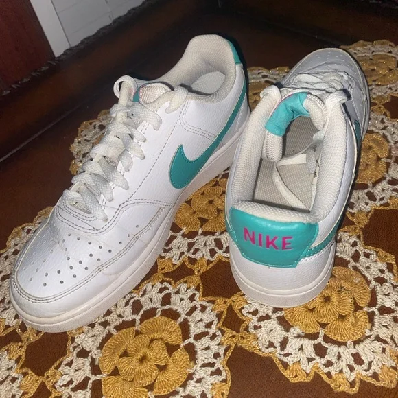Nike low court vision trainers - Picture 5 of 5